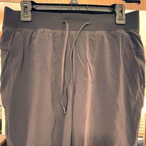 Lululemon Mens T.H.E. Short 9" Liner Size M Black